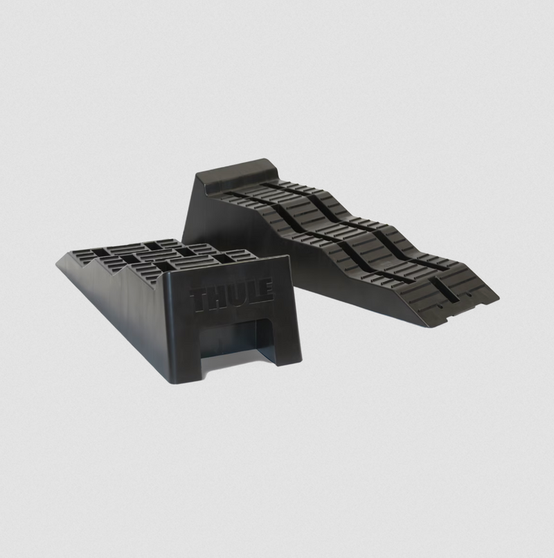 Thule Park Levelers Pair Blk Includes Bag - 307617