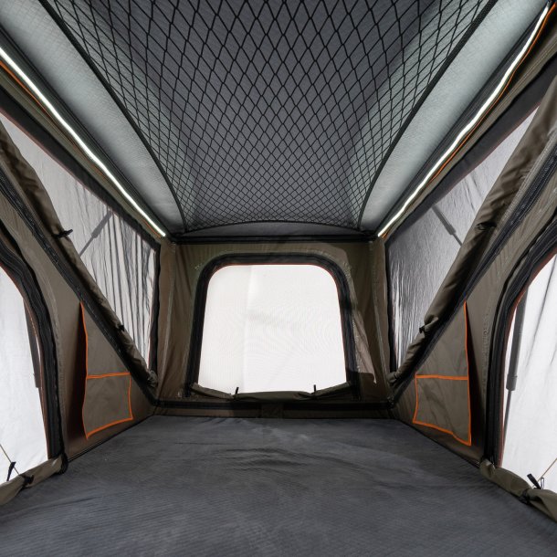 Darche Ridgeback Highrize Medium Roof Top Tent (T050801566)