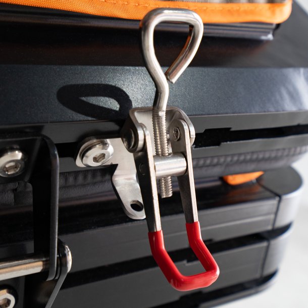 Darche Ridgeback Highrize Medium Roof Top Tent (T050801566)