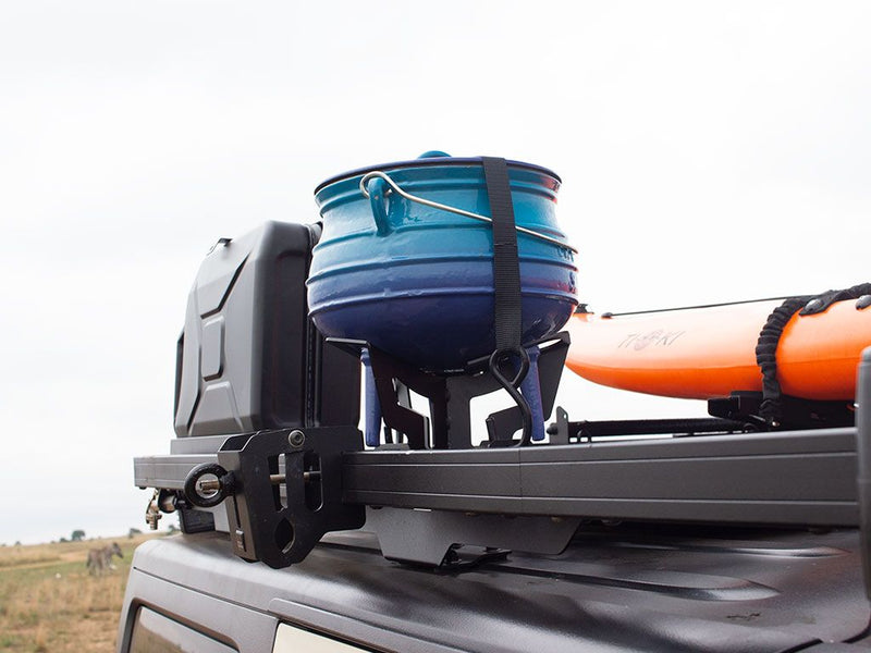 Front Runner Potjie Pot/Dutch Oven & Carrier - by Front Runner - RRAC081